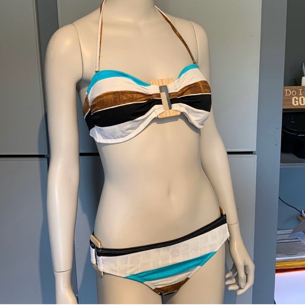 FINAL SALE LEILANI Striped Halter Bikini Set. Super cute. NWT